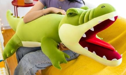 Alligator jouet en peluche réaliste