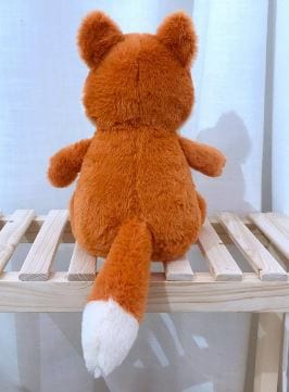Compagnon renard en peluche doux, mignon et attachant