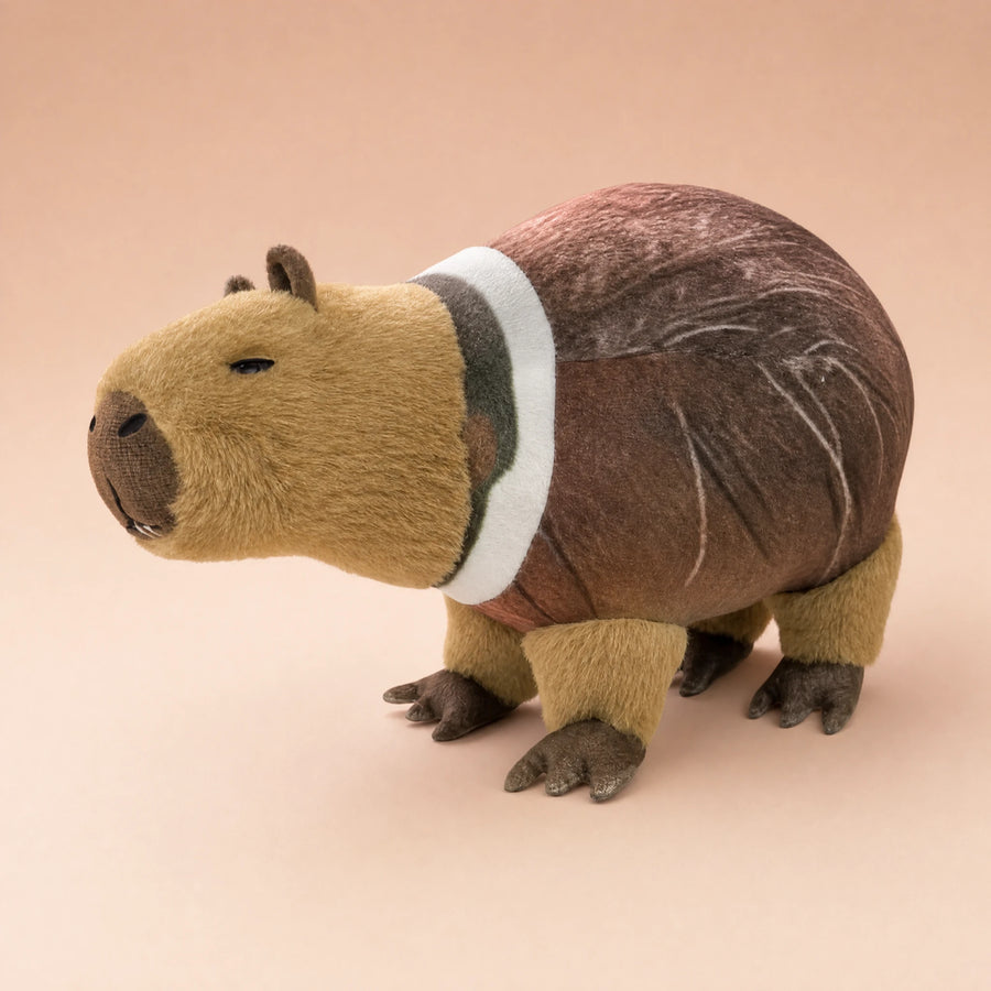Peluche Capybara en Coque de Coco Pailletée - Fond beige rosé, autre angle