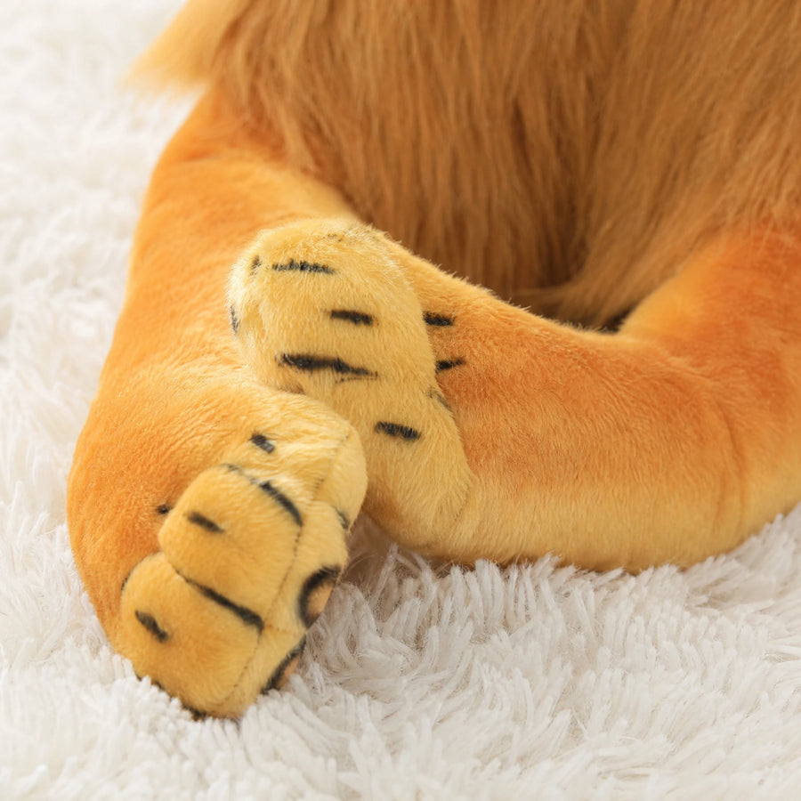 Peluche Lion Géant avec Crinière Moelleuse Majestueuse - Détail matière