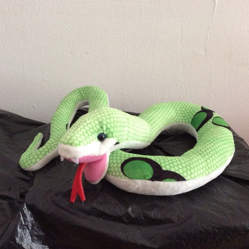Peluche réaliste serpent de la jungle