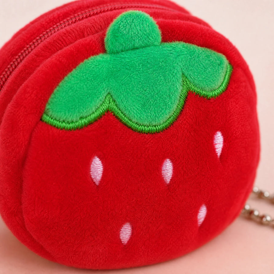 Sac Peluche Fraise Rouge avec Porte-Clés et Fermeture Éclair - Détail matière