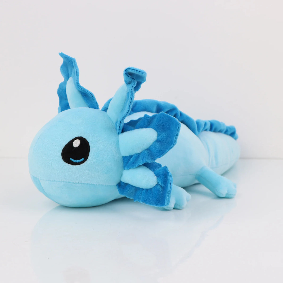 Peluche axolotl bleue de 45 cm, à allonger au pied du lit