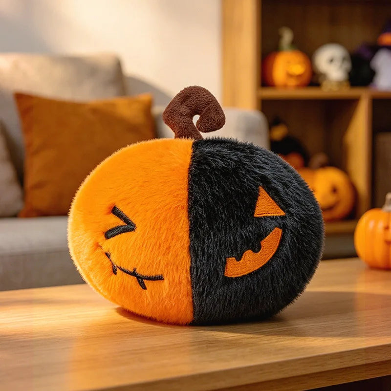 Peluche citrouille boule de 16 cm avec sa queue recourbée