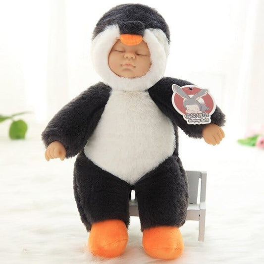 Bébé dans un costume de pingouin tout doux et trognon