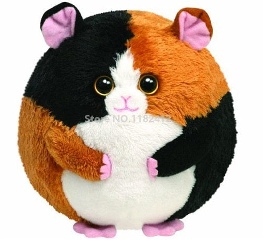 Hamster trognon aux grands yeux accroc aux caresses