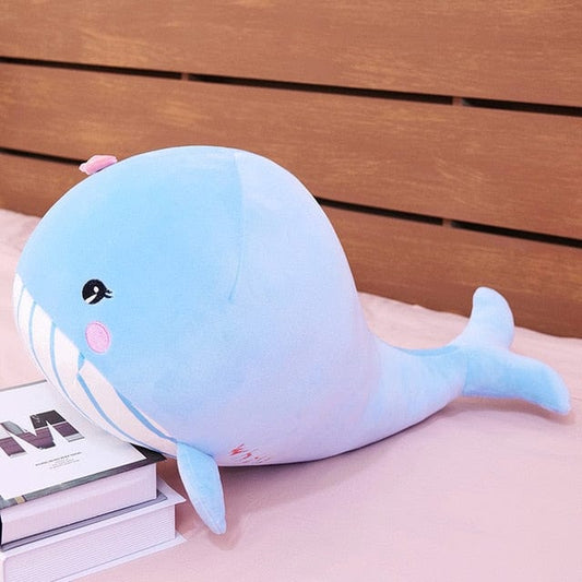 La plus grande baleine en peluche bleu clair pour câlins