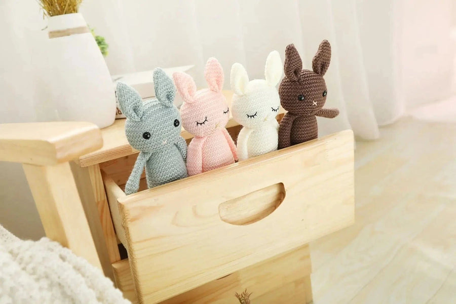 Peluche crochet lapin aux longues jambes
