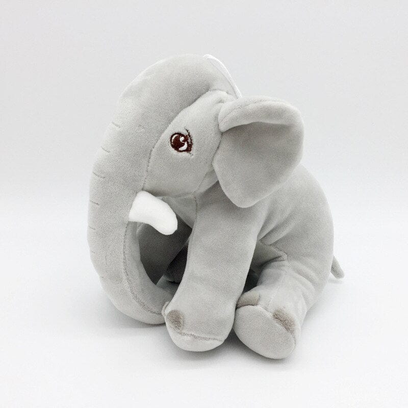 Bébé éléphant en peluche