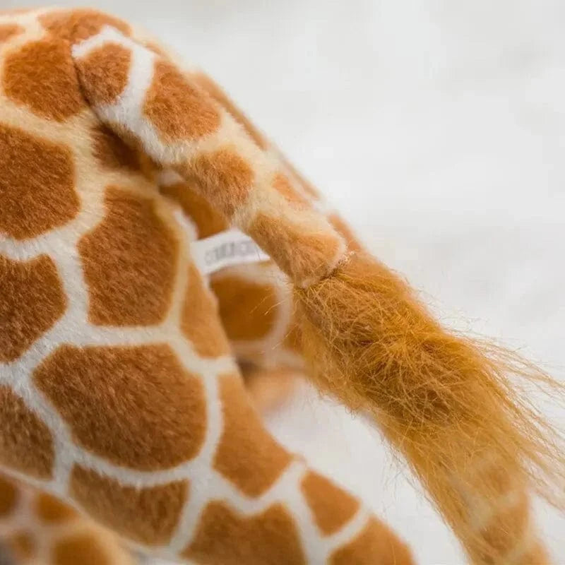Peluche girafe douce et joyeuse