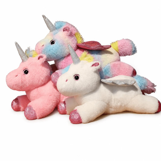 Peluche Licorne Couchée avec Ailes Pailletées et Crinière Multicolore - Fond blanc