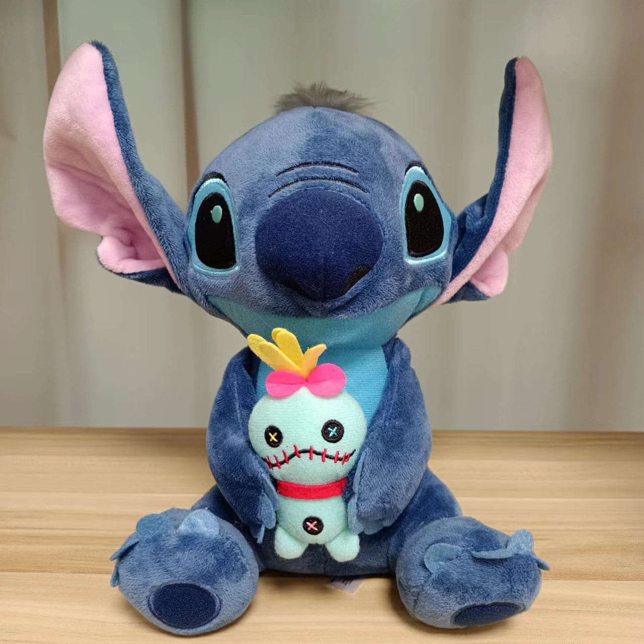 peluche stitch avec doudou