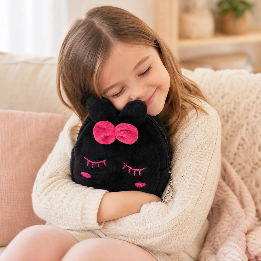 Sac Peluche Lapin Noir avec Nœud Rose et Broderies - Utilisation du produit